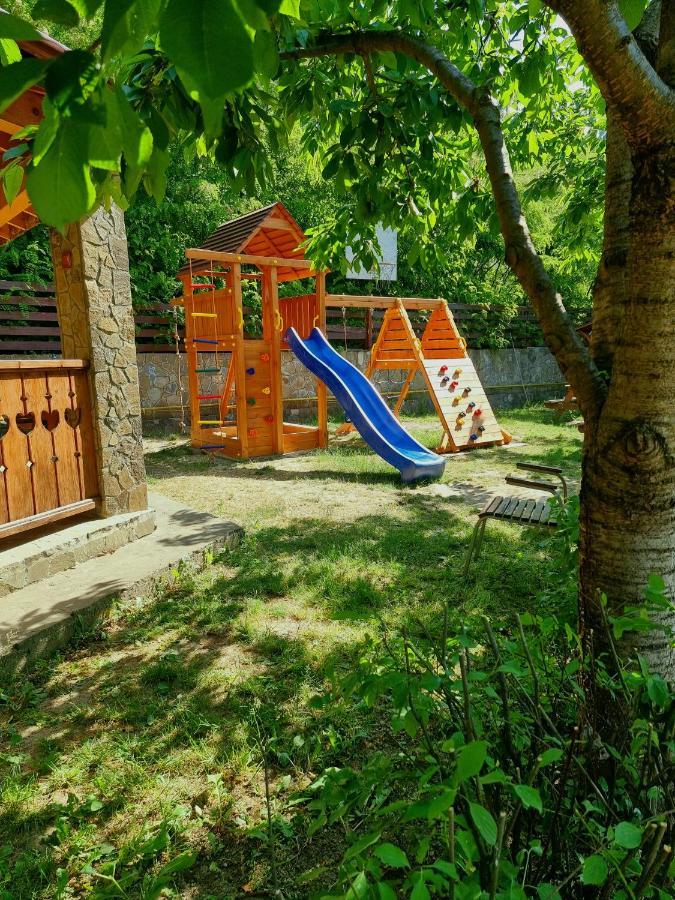 Pensiunea Moldova Karácsonkő Kültér fotó