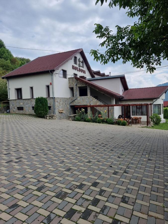 Pensiunea Moldova Karácsonkő Kültér fotó